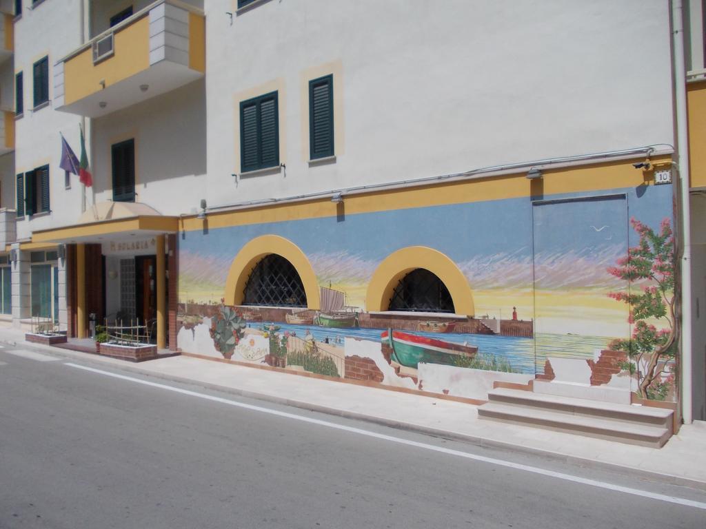 Hotel Solaria Rodi Garganico Exterior foto